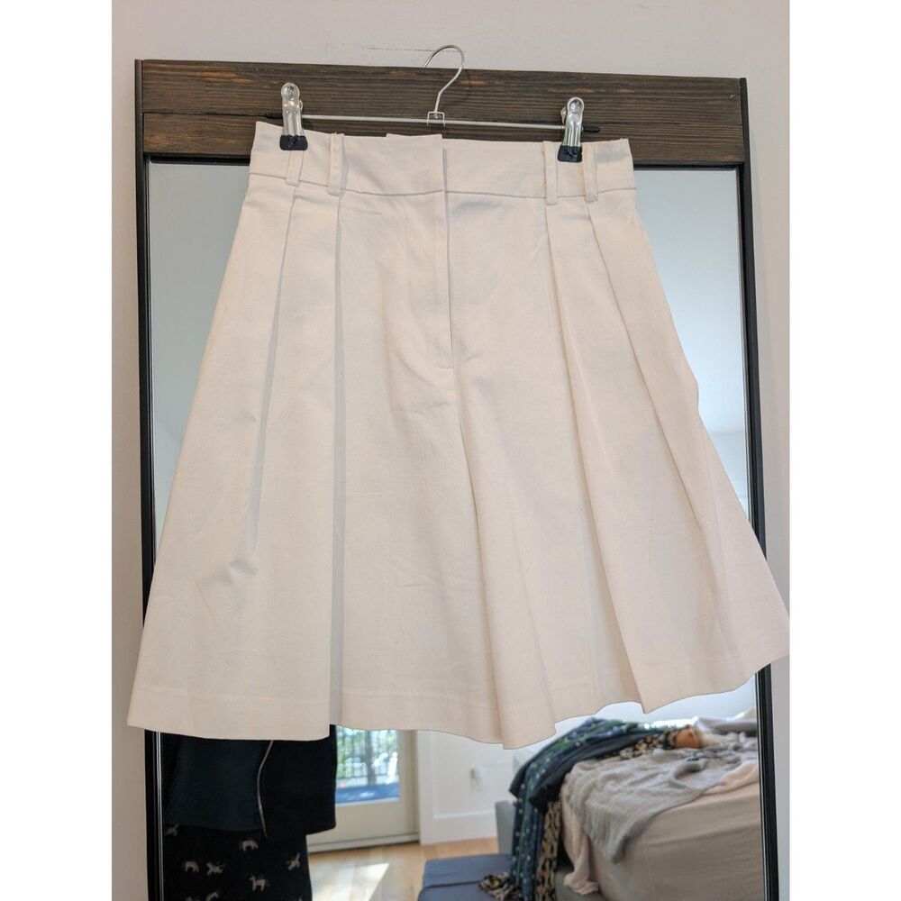 Topshop White High-Waisted Pleated Bermuda Shorts - Size 0